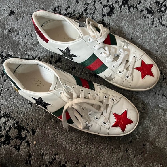 Gucci Shoes with Stars - Picture 3 of 3
